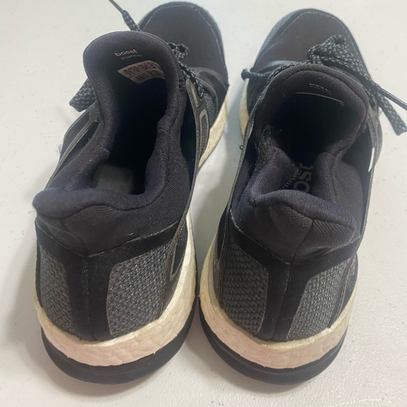 Adidas shoe - Picture 6 of 8